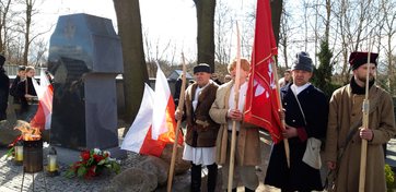 Rekonstrukcja bitwy pod Radoszewicami. Hołd powstańcom styczniowym oddały setki osób